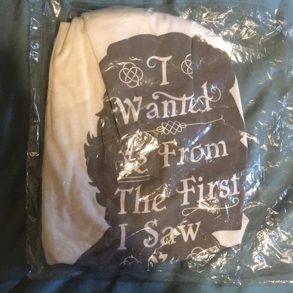 NWT Torrid Outlander Sleep T-Shirt Jaime Fraiser Size 1X 14-16 - Picture 2 of 5